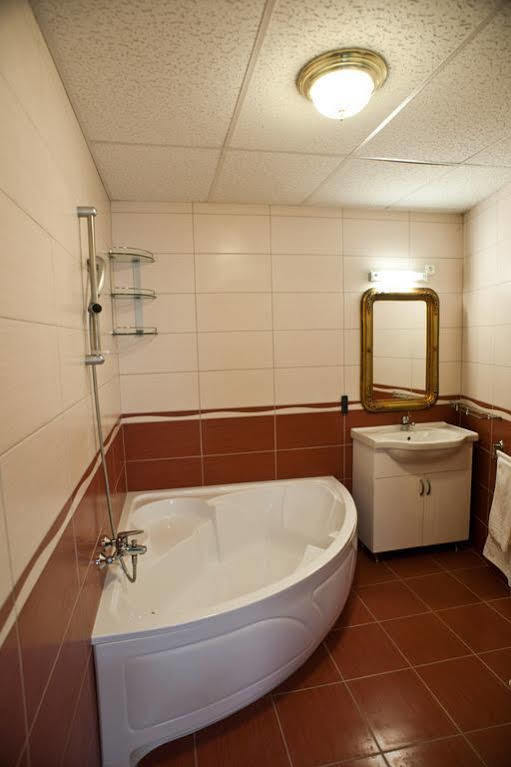Andrassy Thermal Hotel Jaszapati ภายนอก รูปภาพ